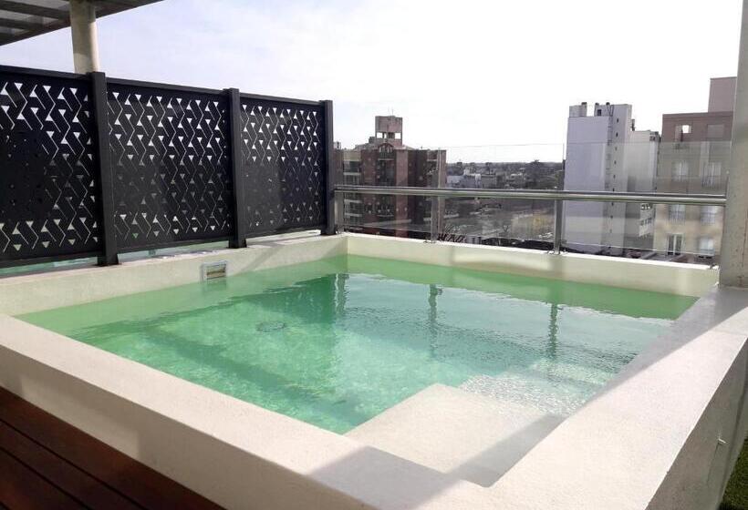 带大床的套房, Land Plaza La Plata