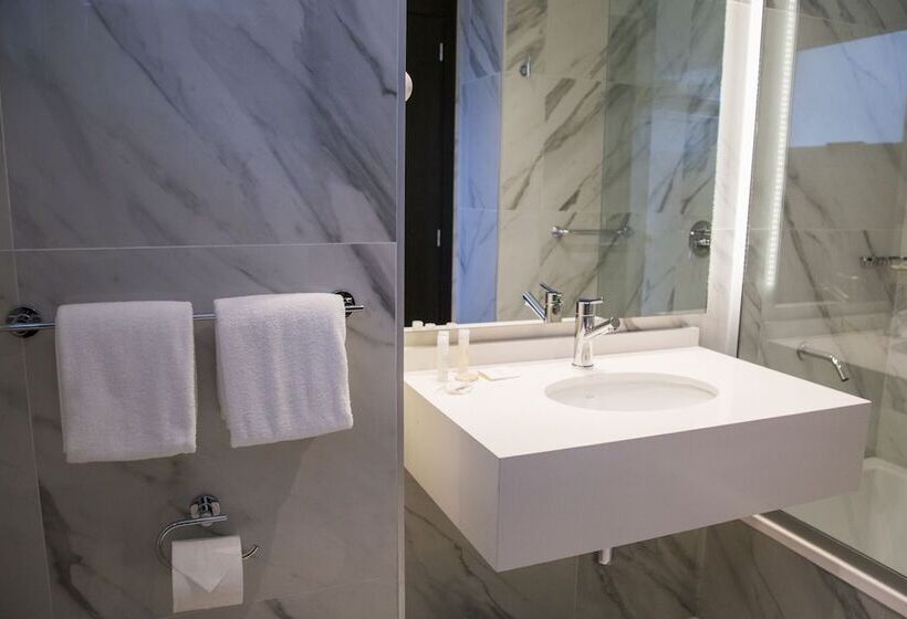 标准间, Land Plaza La Plata