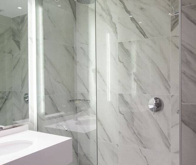 标准间, Land Plaza La Plata