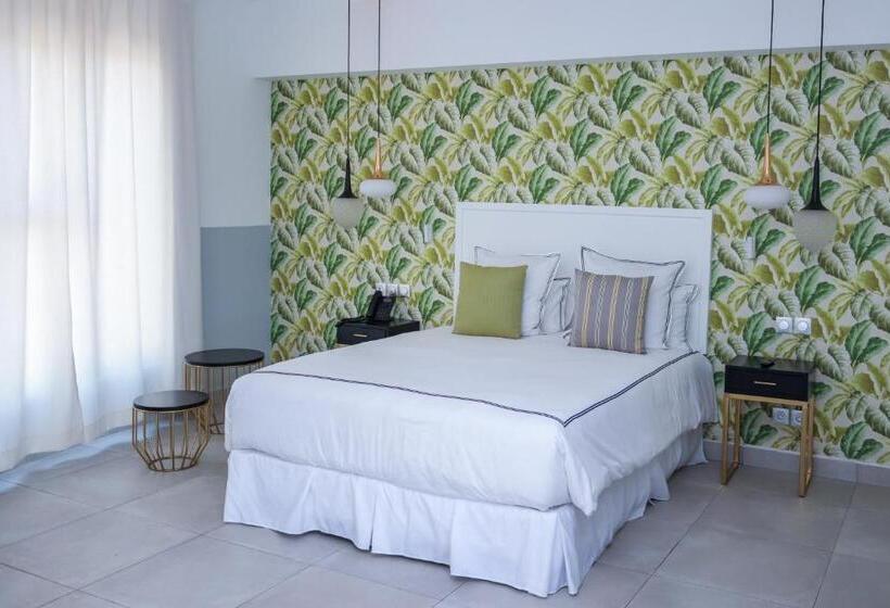 سوئیت خانواده 2 خوابه, Le Centell Hotel & Spa