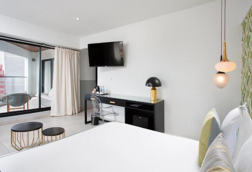 سوئیت خانواده 2 خوابه, Le Centell Hotel & Spa