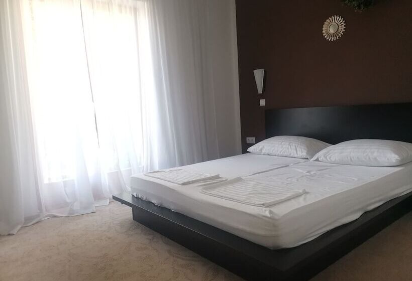 חדר סטנדרט, Nikola