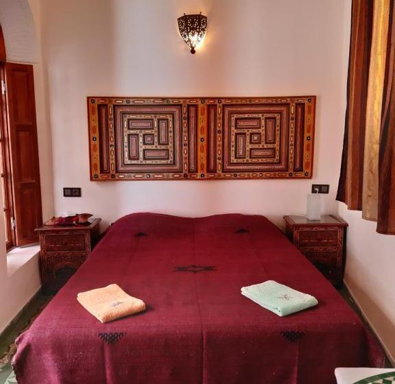 اتاق استاندارد, Dar Hayati