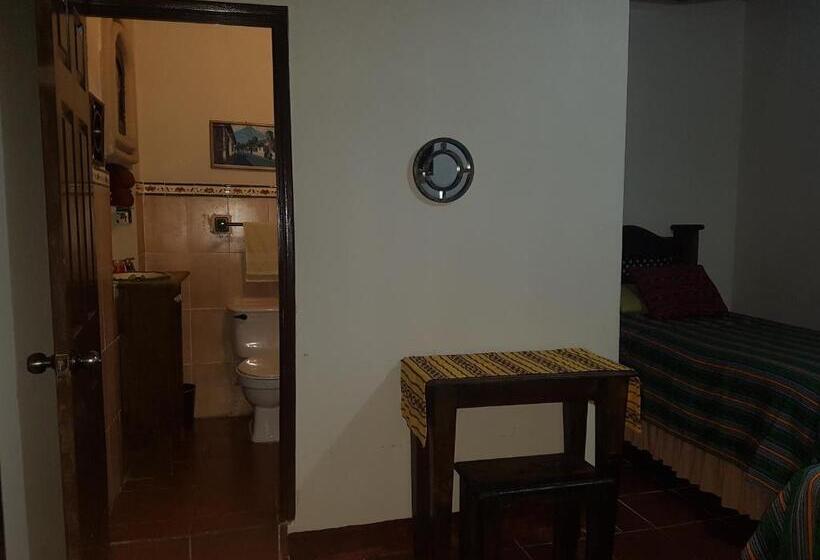 اتاق استاندارد سه نفره, Casa Del Cerro