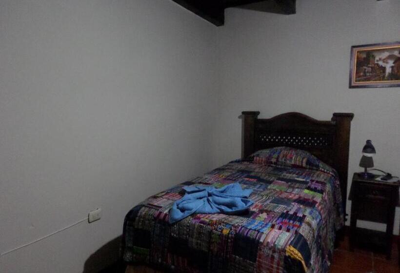 اتاق استاندارد یک تخته با سرویس بهداشتی مشترک, Casa Del Cerro