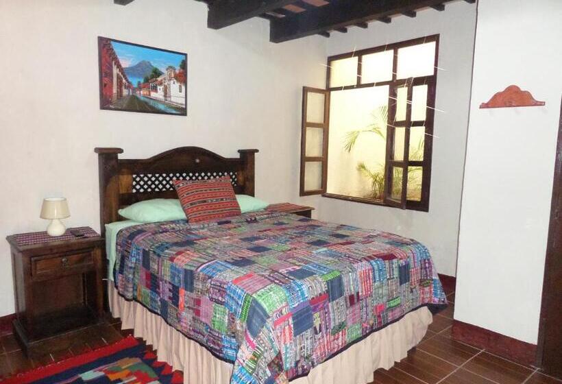 اتاق استاندارد با سرویس بهداشتی مشترک, Casa Del Cerro