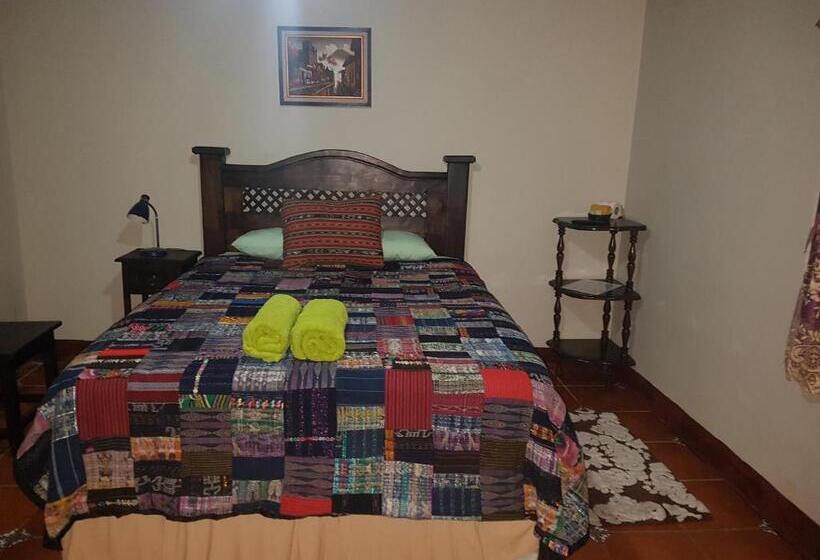 اتاق استاندارد با سرویس بهداشتی مشترک, Casa Del Cerro