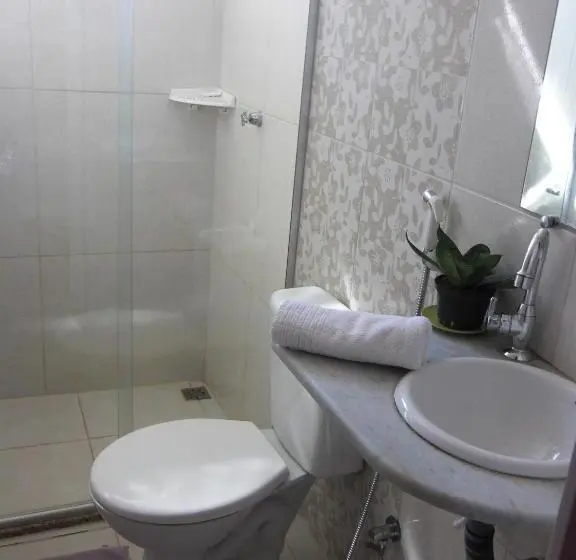 סוויטה משפחתית, Residencial Luanda
