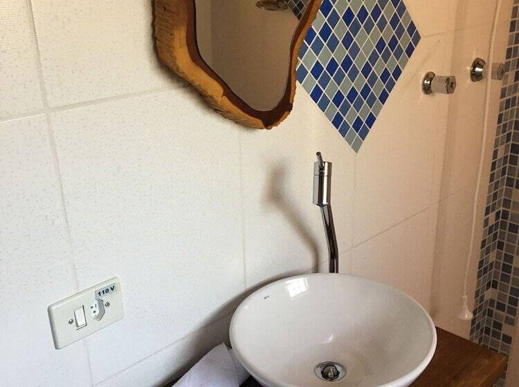 جناح, Pousada Refugio Dos Palmares