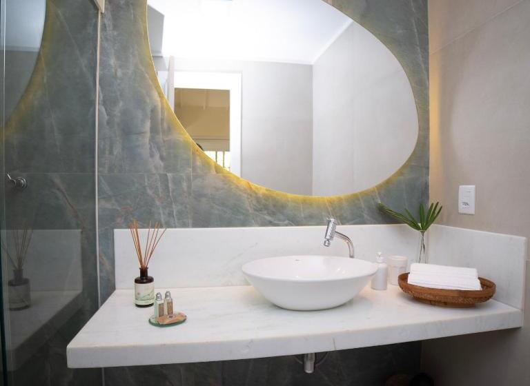 بانگلوی لوکس, Pousada Magias De Paraty