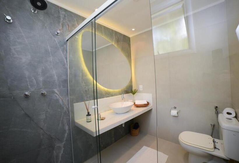 بانگلوی لوکس, Pousada Magias De Paraty