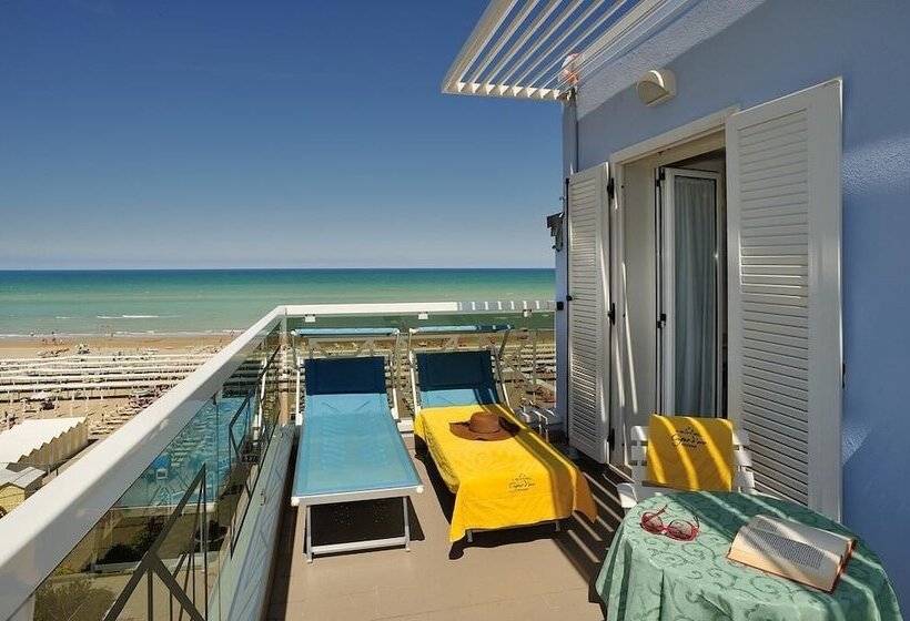 Standard Triple Room with Balcony, Cigno D'oro