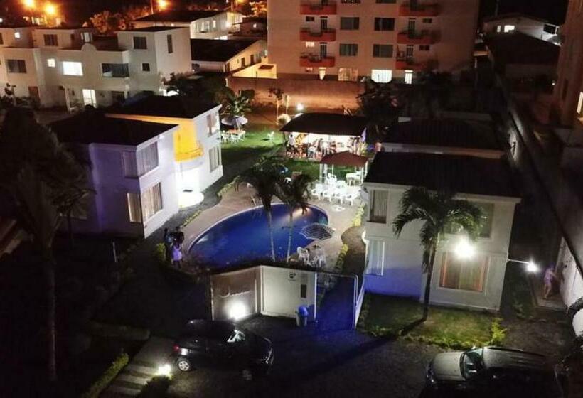 اتاق خانوادگی, Oceanic Lodge