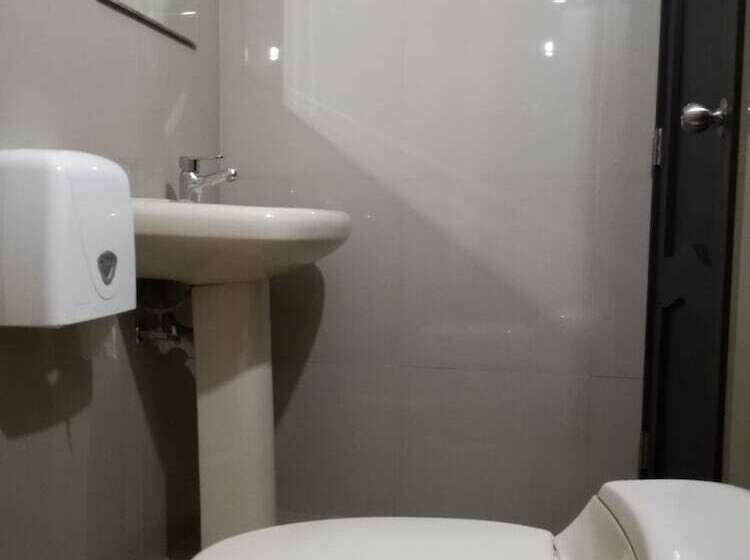 غرفة قياسية ثلاثية, Dc Suites Aeropuerto