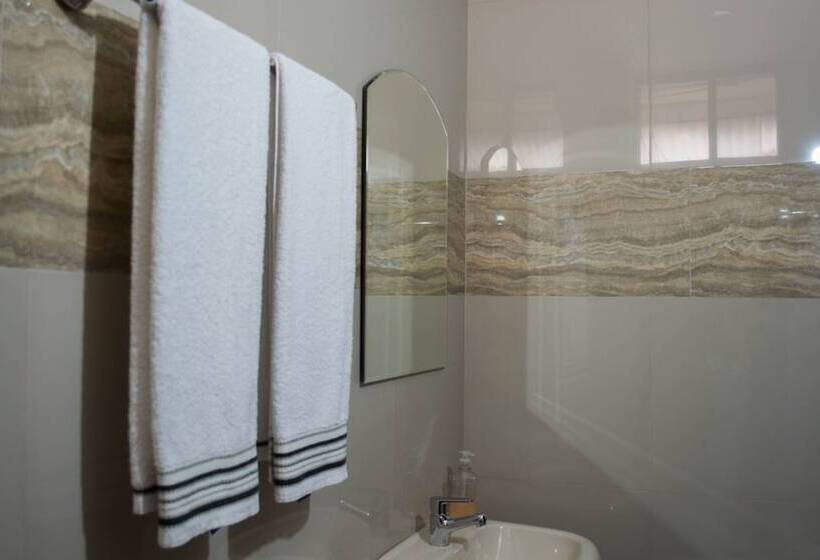 غرفة قياسية ثلاثية, Dc Suites Aeropuerto