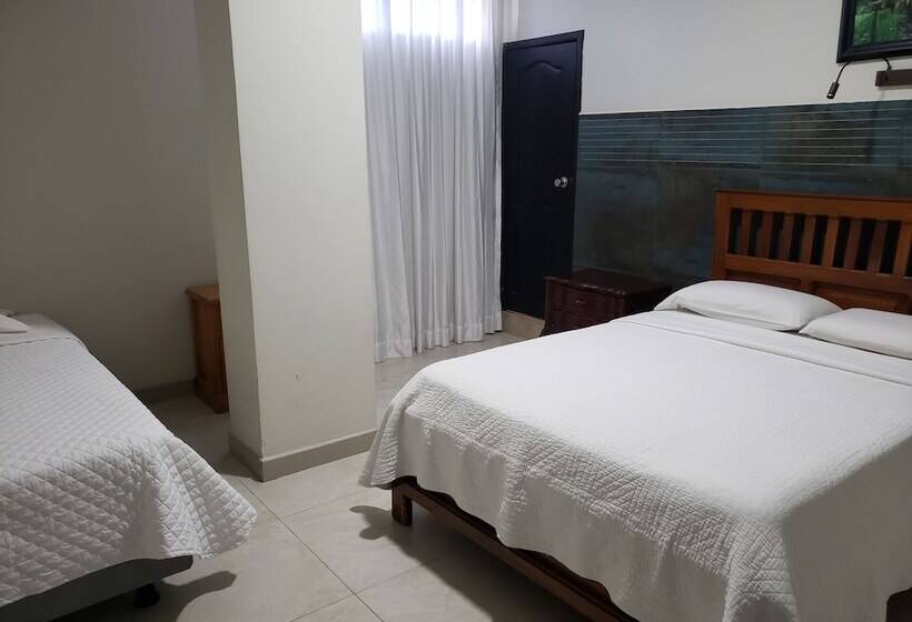 غرفة قياسية ثلاثية, Dc Suites Aeropuerto