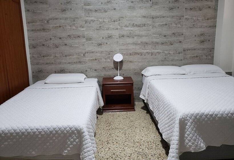 غرفة قياسية ثلاثية, Dc Suites Aeropuerto