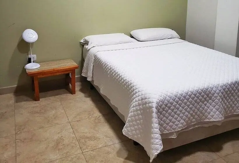 اتاق استاندارد یک نفره, Dc Suites Aeropuerto