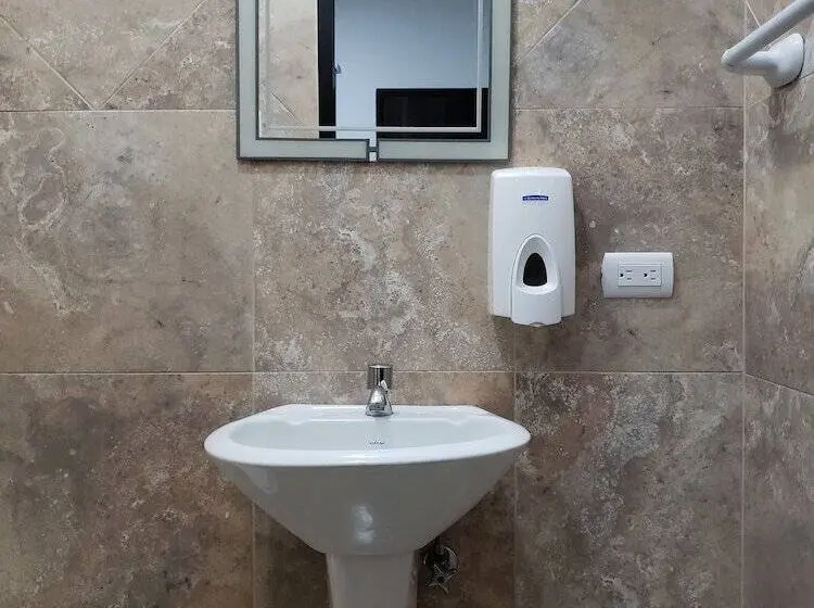 اتاق اکونومی یک تخته, Dc Suites Aeropuerto