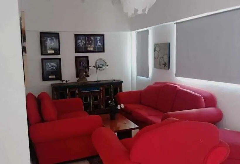 3 Bedroom Apartment Pool View, Vista Marina Residence