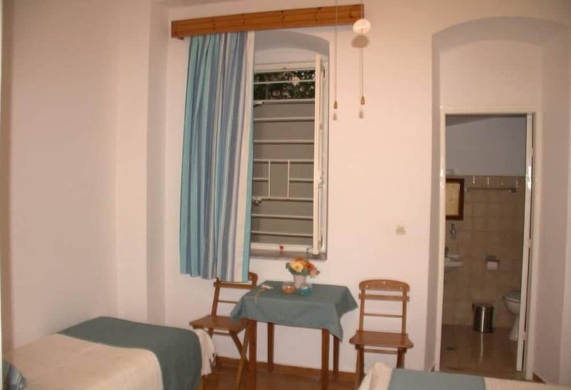 اتاق استاندارد, Medieval Rose Guest House