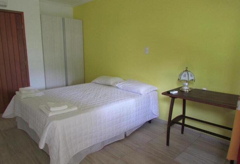 اتاق استاندارد چهارنفره با بالکن, Pousada Ipitanga Iv