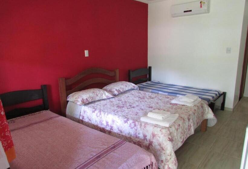 اتاق استاندارد چهارنفره با بالکن, Pousada Ipitanga Iv