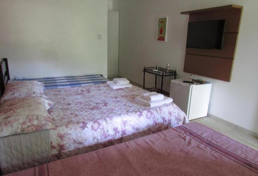 اتاق استاندارد چهارنفره با بالکن, Pousada Ipitanga Iv