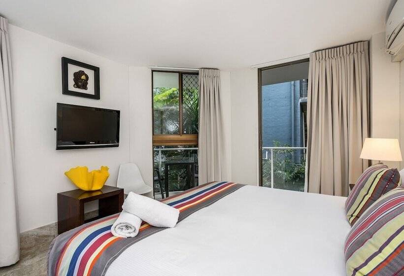 شقة غرفة واحدة, Bayview Beachfront Apartments, In Town Right On The Beach