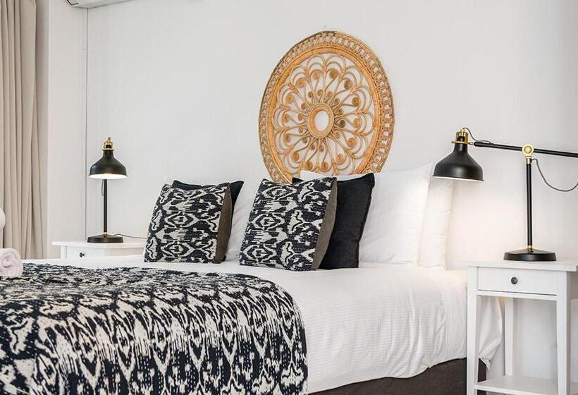 １ベッドルームアパートメント, Bayview Beachfront Apartments, In Town Right On The Beach