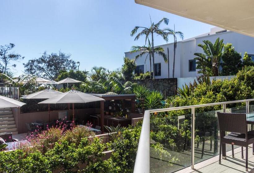 شقة سوبيريور غرفتين, Bayview Beachfront Apartments, In Town Right On The Beach