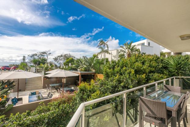 شقة سوبيريور غرفتين, Bayview Beachfront Apartments, In Town Right On The Beach