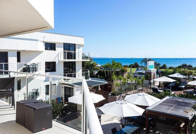 شقة ديلوكس غرفتين نوم مطلة على البحر, Bayview Beachfront Apartments, In Town Right On The Beach