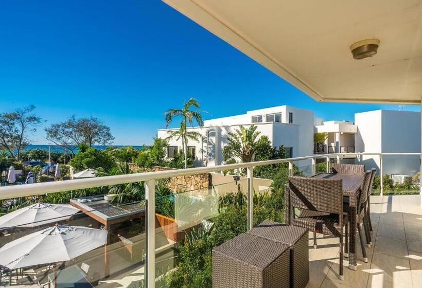 شقة ديلوكس غرفتين نوم مطلة على البحر, Bayview Beachfront Apartments, In Town Right On The Beach