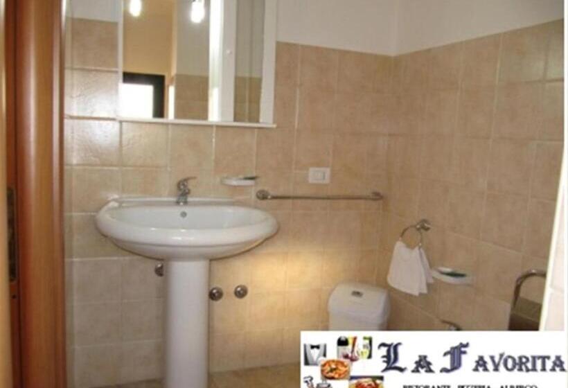 اتاق استاندارد, La Favorita