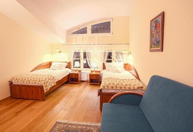 标准三人间, Aparthotel Grodzka 21