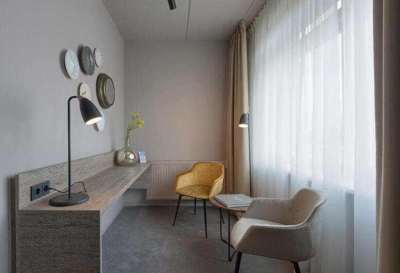 غرفة قياسية لذوى الاحتياجات الخاصة, Prins Hendrik Texel