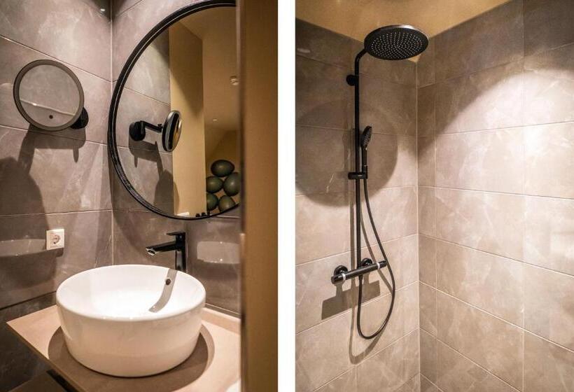 جناح ديلوكس, Prins Hendrik Texel