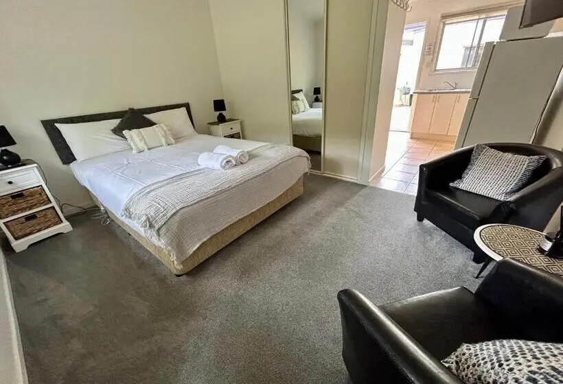 استودیوی استاندارد, Adina Lodge Holiday Apartments
