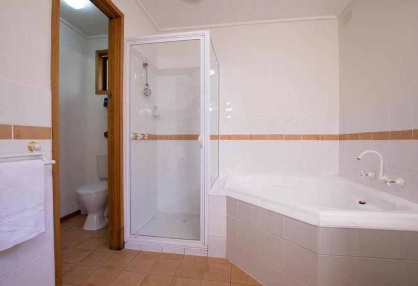 سوئیت با وان آب گرم, Adina Lodge Holiday Apartments