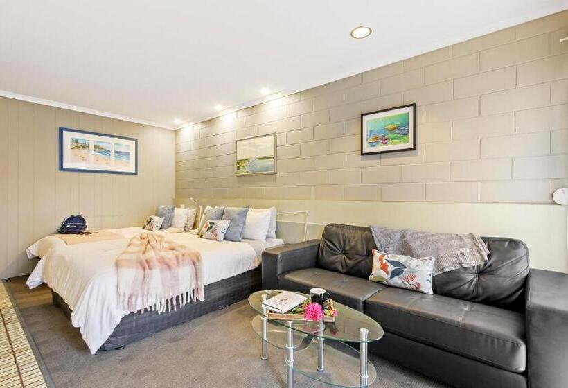 디럭스 룸, Sandbar Motel