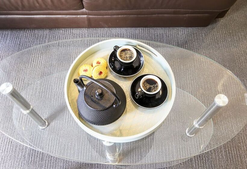 디럭스 룸, Sandbar Motel