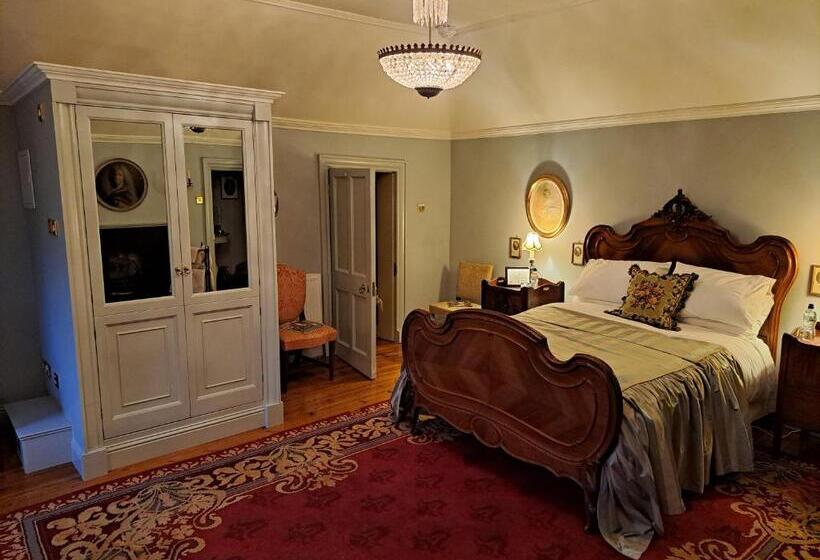 수피리어 룸, Collon House