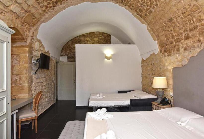 חדר סופריור, Itria Palace