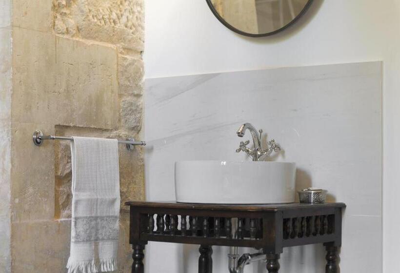 חדר סופריור, Itria Palace