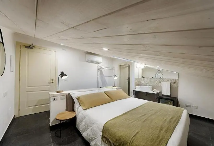 エコノミールーム, Itria Palace