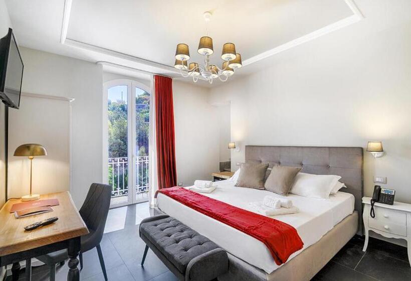 חדר משפחתי, Itria Palace