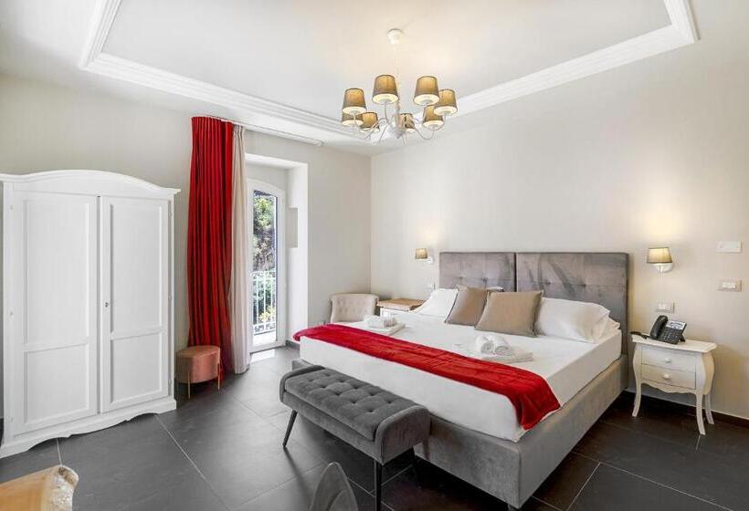 סוויטת ג'וניור עם מרפסת, Itria Palace