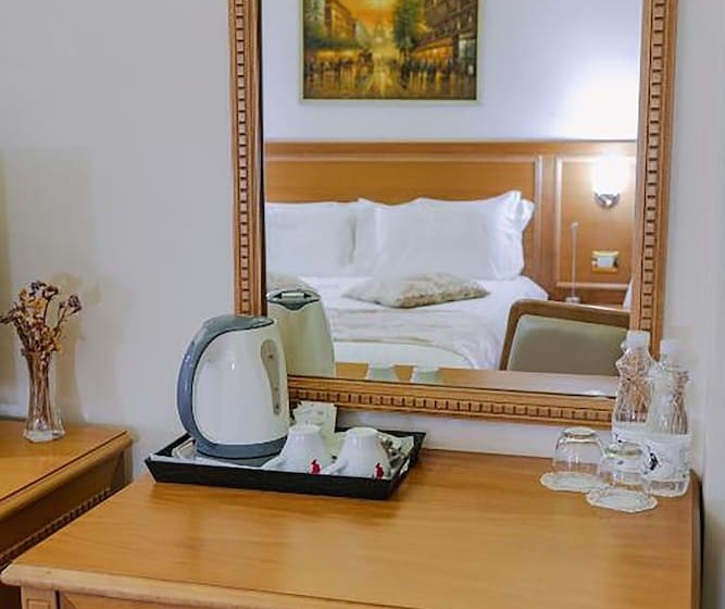 غرفة قياسية مزوَّدة بشُرفة, Boka