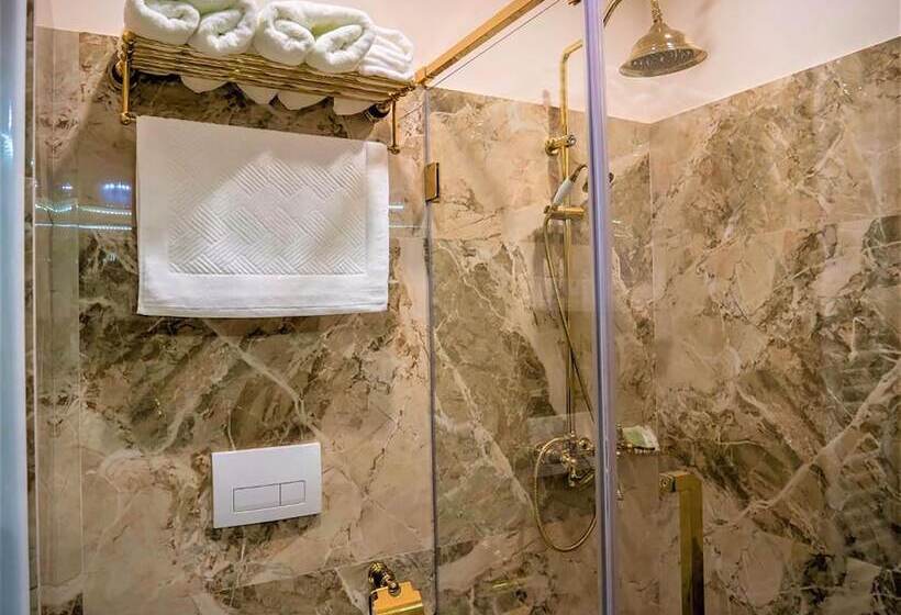 غرفة قياسية ثلاثية, Boka